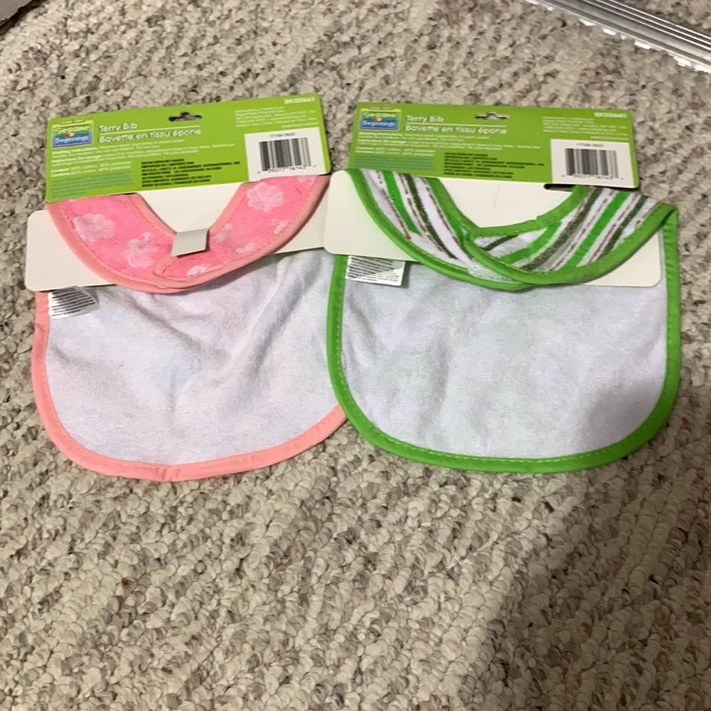 Set of 2 NWT Sesame Street bibs